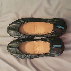 Womens Tieks slip ons